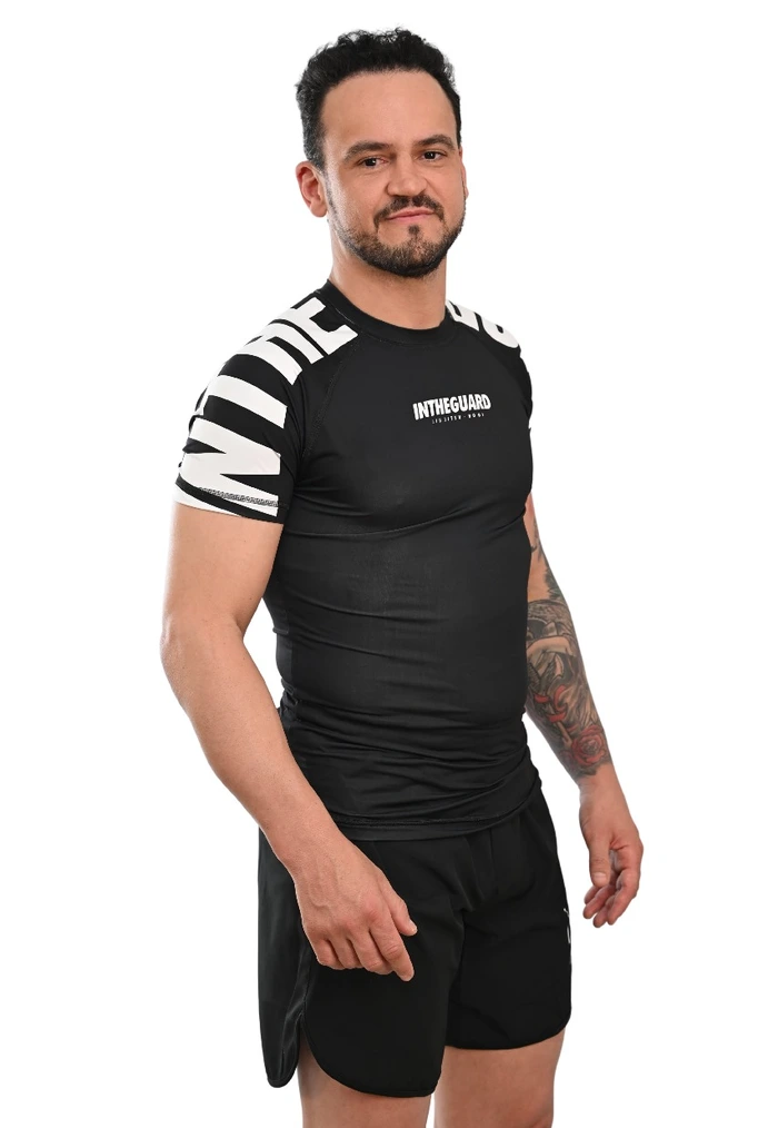 Rash Guard Masculina Cores Faixas Preta
